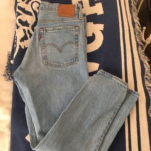 Light wash Levi jeans